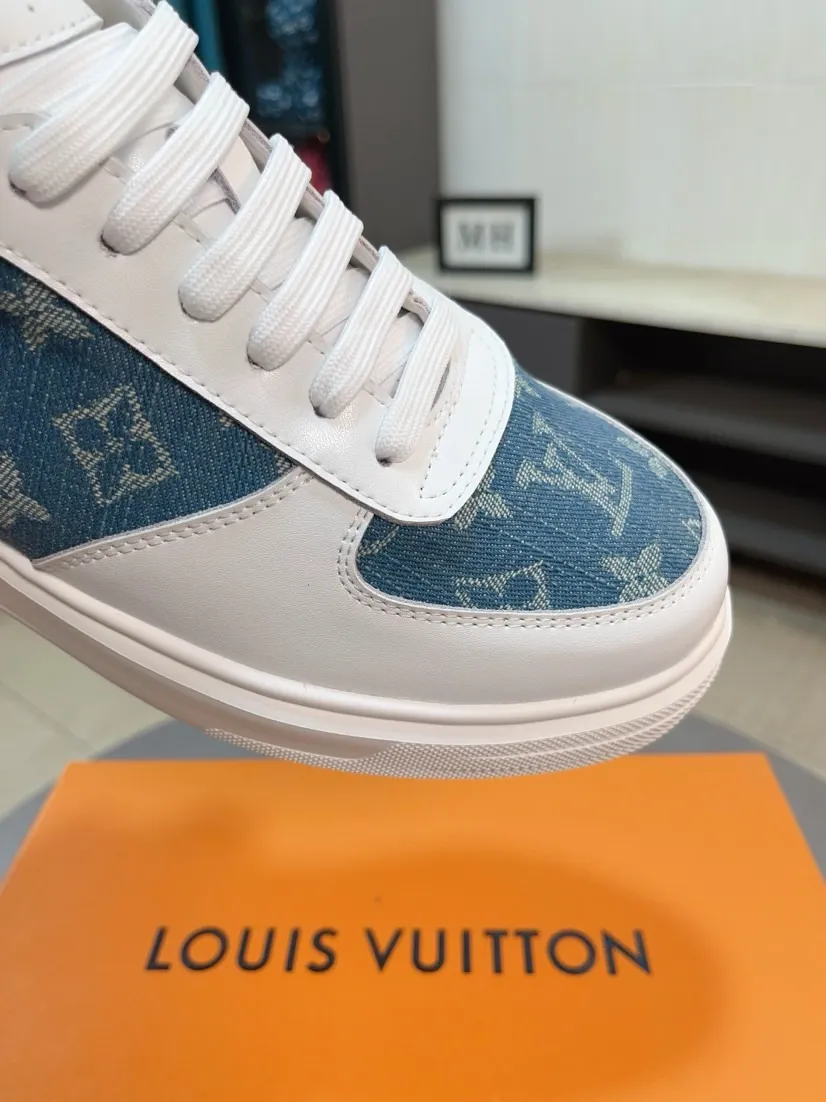 Men's shoes 💰440🌹🌹【LOUIS VUITTON】Same style on Louis Vuitton* official website🚹Men's high-top casual shoes❤️Same style as popular celebrities and big names ~ Best-selling at home and abroad Lv focuses on the checkerboard series...Imported first-layer cowhide with special fabrics➕Full sheep leather lining➕Brand-specific hollow outsole💎Produced by OEM The highest version🔍🔍Number of codes: 38-44,